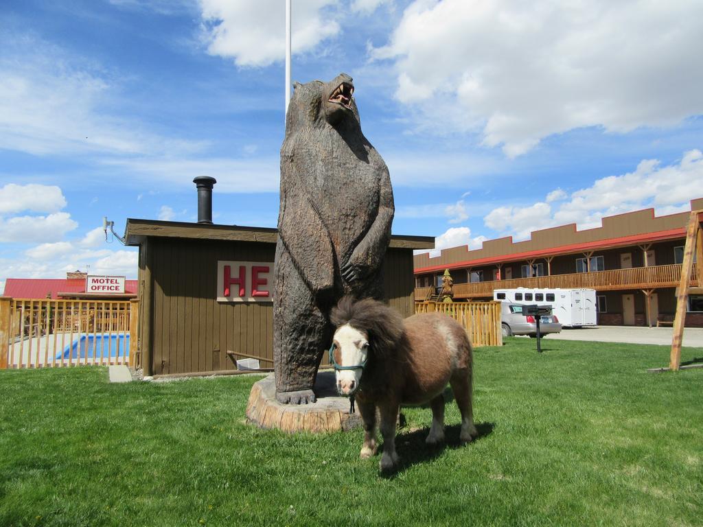 Big Bear Motel Cody Esterno foto